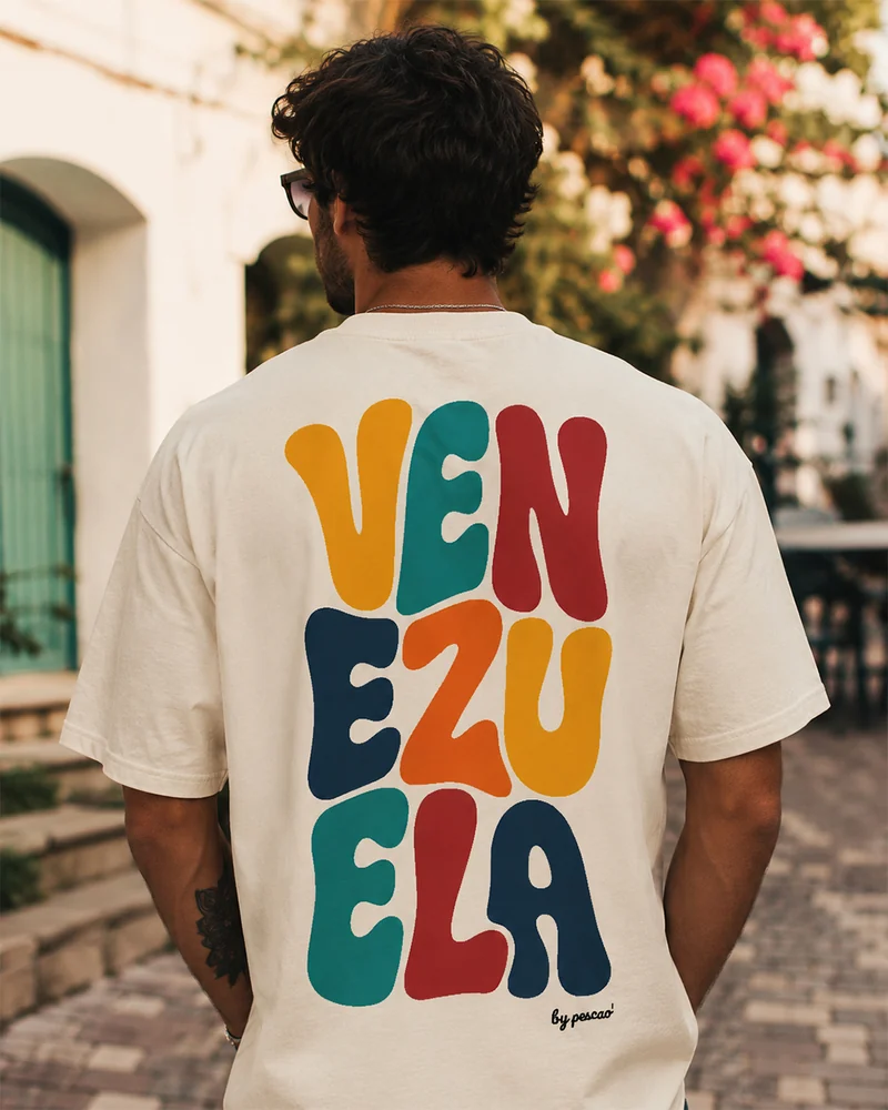Clothing / Selected visual 1